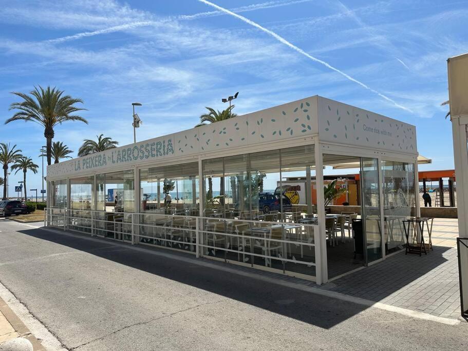 דירות Cunit, Front Line With Sea View מראה חיצוני תמונה