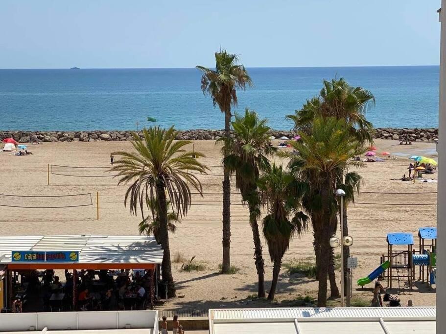 דירות Cunit, Front Line With Sea View מראה חיצוני תמונה
