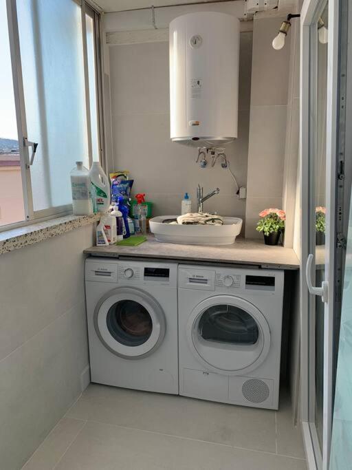 דירות Cunit, Front Line With Sea View מראה חיצוני תמונה
